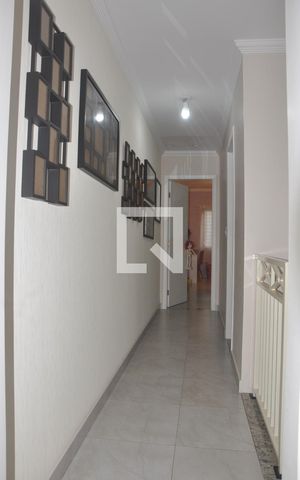 Casa para alugar com 250m², 3 quartos e 5 vagasCorredor
