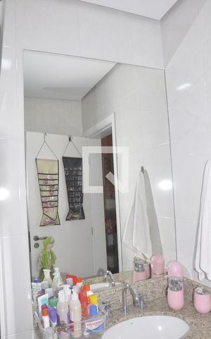 Casa para alugar com 250m², 3 quartos e 5 vagasBanheiro do Quarto 2