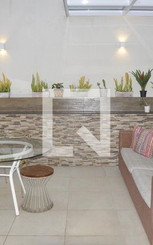 Casa para alugar com 250m², 3 quartos e 5 vagasÁrea Externa