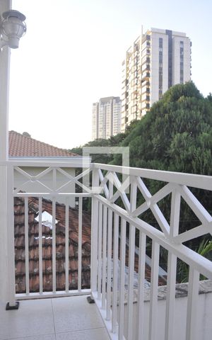 Casa para alugar com 250m², 3 quartos e 5 vagasvaranda