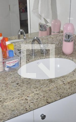 Casa para alugar com 250m², 3 quartos e 5 vagasBanheiro do Quarto 2