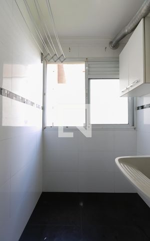 Apartamento à venda com 55m², 2 quartos e 1 vaga Apartamento à venda com 55m², 2 quartos e 1 vagaÁrea de Serviço