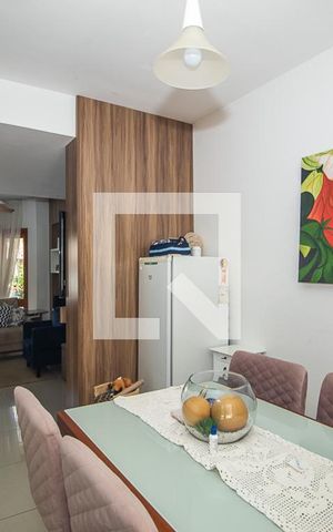 Casa à venda com 142m², 3 quartos e 2 vagas Casa à venda com 142m², 3 quartos e 2 vagasCozinha