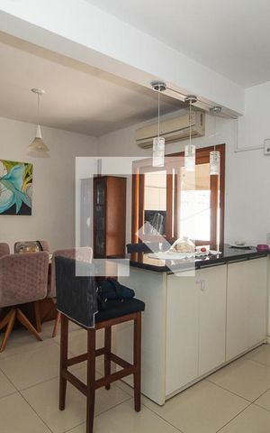 Casa à venda com 142m², 3 quartos e 2 vagas Casa à venda com 142m², 3 quartos e 2 vagasCozinha