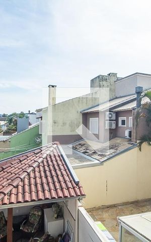 Casa à venda com 142m², 3 quartos e 2 vagas Casa à venda com 142m², 3 quartos e 2 vagasVista