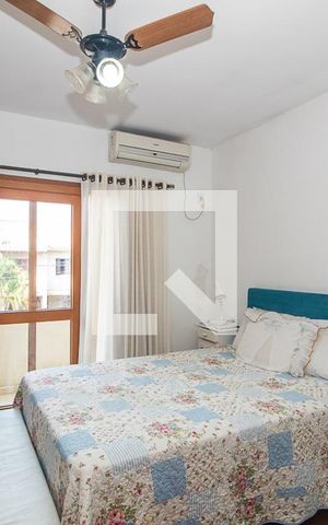 Casa à venda com 142m², 3 quartos e 2 vagas Casa à venda com 142m², 3 quartos e 2 vagasSuite