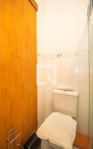 Casa à venda com 142m², 3 quartos e 2 vagas Casa à venda com 142m², 3 quartos e 2 vagasBanheiro 2