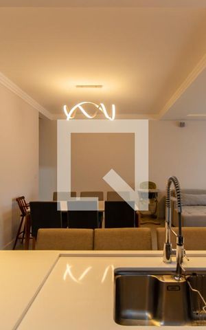 Casa à venda com 461m², 3 quartos e 4 vagas Casa à venda com 461m², 3 quartos e 4 vagasSala/Cozinha