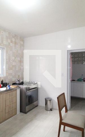 Casa à venda com 151m², 4 quartos e 2 vagasCozinha