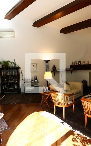 Casa à venda com 400m², 3 quartos e 5 vagasSala 1