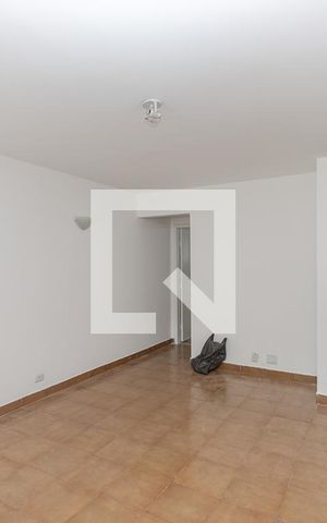Casa para alugar com 116m², 2 quartos e 1 vaga Casa para alugar com 116m², 2 quartos e 1 vagaSala