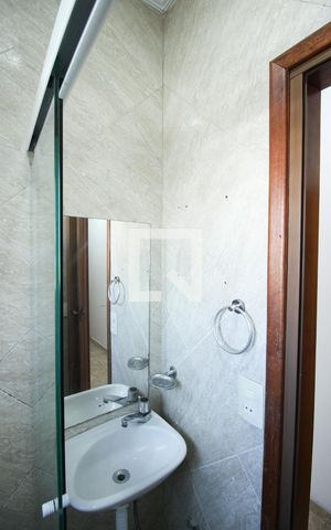 Apartamento para alugar com 58m², 1 quarto e sem vaga Apartamento para alugar com 58m², 1 quarto e sem vagaBanheiro