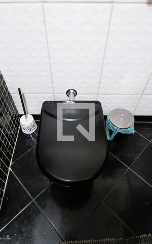 Casa à venda com 140m², 3 quartos e 2 vagasBanheiro