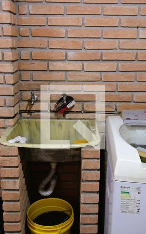 Casa à venda com 140m², 3 quartos e 2 vagasÁrea de Serviço