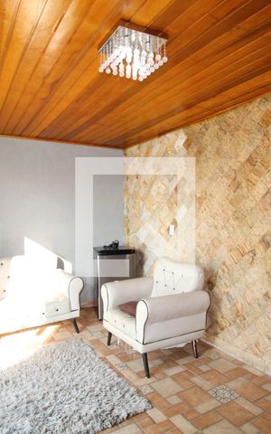 Casa à venda com 140m², 3 quartos e 2 vagasSala de TV