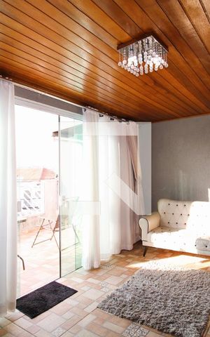 Casa à venda com 140m², 3 quartos e 2 vagasSala de TV