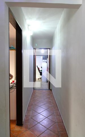 Casa à venda com 140m², 3 quartos e 2 vagasCorredor - Quartos