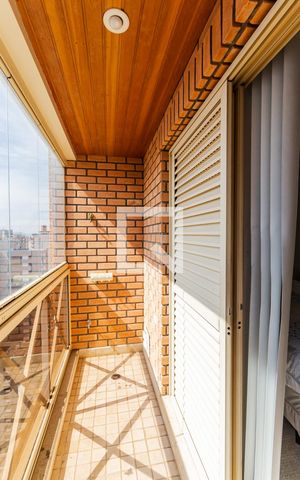 Apartamento à venda com 315m², 4 quartos e 4 vagas Apartamento à venda com 315m², 4 quartos e 4 vagasVaranda da Suíte 2