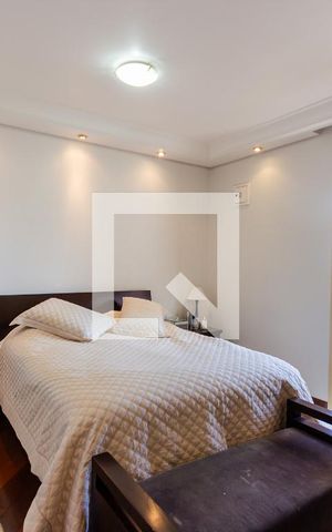 Apartamento à venda com 315m², 4 quartos e 4 vagas Apartamento à venda com 315m², 4 quartos e 4 vagasSuíte 1