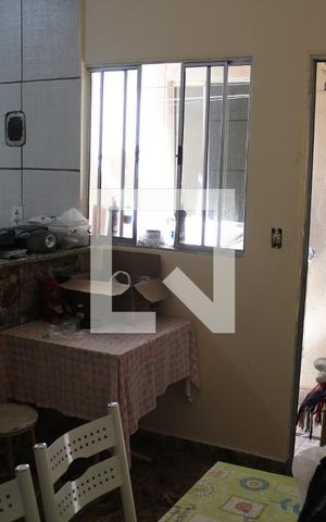 Casa para alugar com 44m², 2 quartos e sem vagaSala