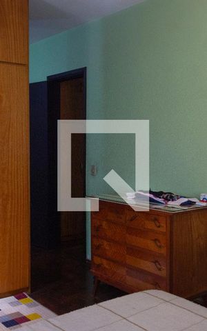 Casa de condomínio à venda com 315m², 4 quartos e 6 vagasQuarto 4