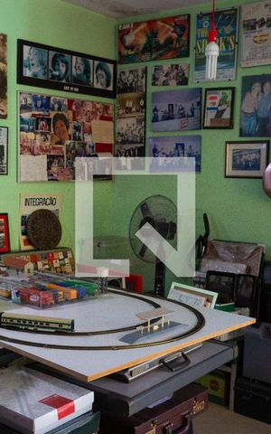 Casa de condomínio à venda com 315m², 4 quartos e 6 vagasEdícula 