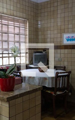 Casa de condomínio à venda com 315m², 4 quartos e 6 vagasCozinha