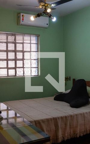 Casa de condomínio à venda com 315m², 4 quartos e 6 vagasQuarto 4