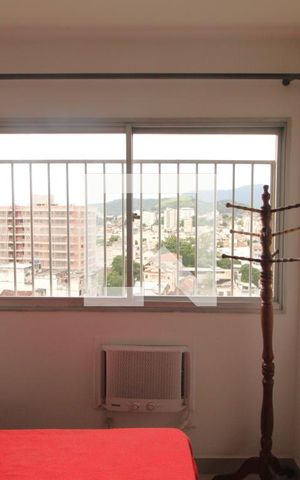 Apartamento à venda com 198m², 4 quartos e 2 vagasQuarto