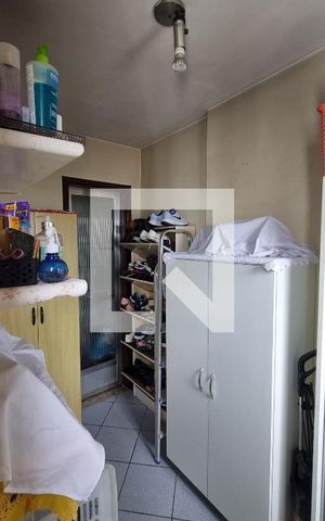 Apartamento à venda com 198m², 4 quartos e 2 vagas Apartamento à venda com 198m², 4 quartos e 2 vagasArea de seviço