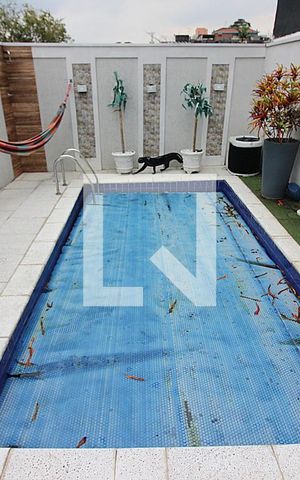 Casa à venda com 170m², 3 quartos e 2 vagasPiscina