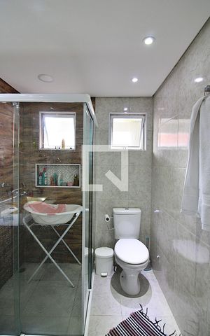 Casa à venda com 170m², 3 quartos e 2 vagasBanheiro Social 1