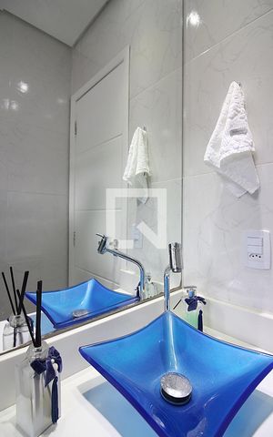 Casa à venda com 170m², 3 quartos e 2 vagasBanheiro Social 2