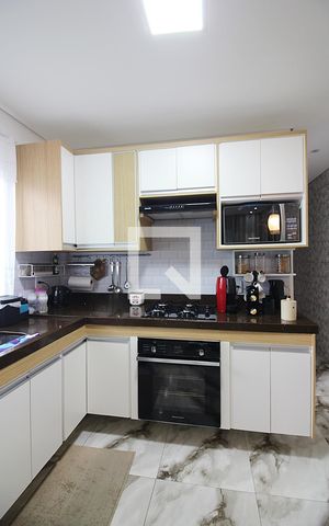 Casa à venda com 170m², 3 quartos e 2 vagasSala/Cozinha
