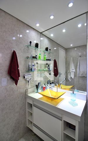 Casa à venda com 170m², 3 quartos e 2 vagasBanheiro Social 1