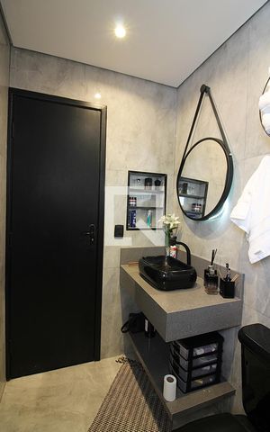 Casa à venda com 170m², 3 quartos e 2 vagasQuarto 1 - Suíte Banheiro 