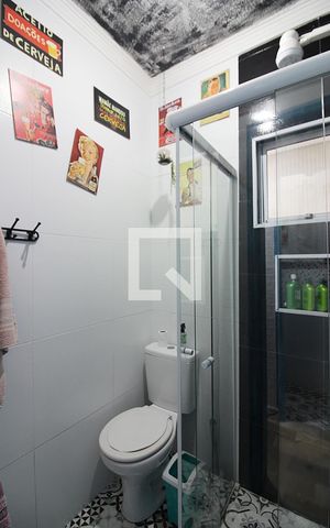 Casa à venda com 170m², 3 quartos e 2 vagasBanheiro de serviço