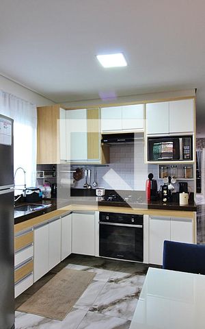 Casa à venda com 170m², 3 quartos e 2 vagasSala/Cozinha