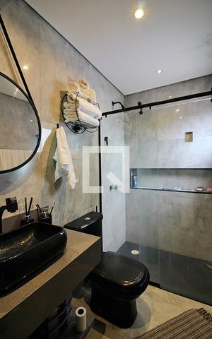 Casa à venda com 170m², 3 quartos e 2 vagasQuarto 1 - Suíte Banheiro 