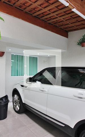Casa à venda com 170m², 3 quartos e 2 vagasGaragem