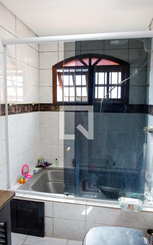 Casa à venda com 194m², 3 quartos e 1 vagaBanheiro