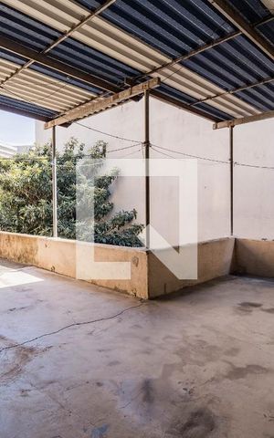 Casa à venda com 160m², 3 quartos e sem vaga Casa à venda com 160m², 3 quartos e sem vagaTerraço