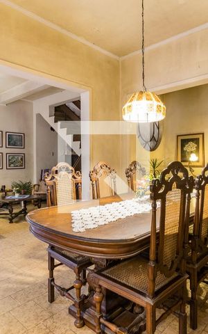 Casa à venda com 160m², 3 quartos e sem vaga Casa à venda com 160m², 3 quartos e sem vagaSala