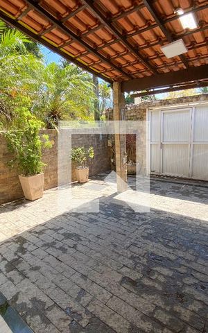 Casa à venda com 225m², 3 quartos e 3 vagas Casa à venda com 225m², 3 quartos e 3 vagasGaragem