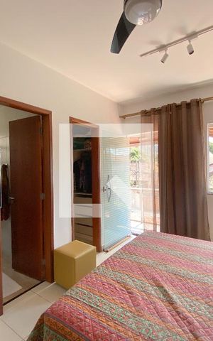 Casa à venda com 225m², 3 quartos e 3 vagas Casa à venda com 225m², 3 quartos e 3 vagasSuíte