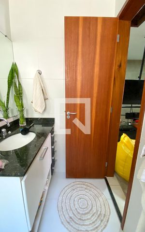 Casa à venda com 225m², 3 quartos e 3 vagas Casa à venda com 225m², 3 quartos e 3 vagasBanheiro
