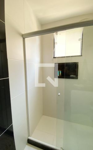 Casa à venda com 225m², 3 quartos e 3 vagas Casa à venda com 225m², 3 quartos e 3 vagasBanheiro