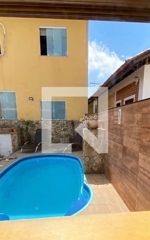 Casa à venda com 225m², 3 quartos e 3 vagas Casa à venda com 225m², 3 quartos e 3 vagasPiscina