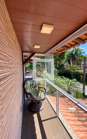 Casa à venda com 225m², 3 quartos e 3 vagas Casa à venda com 225m², 3 quartos e 3 vagasVaranda da suíte