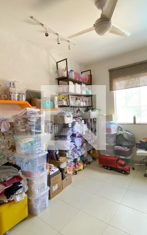 Casa à venda com 225m², 3 quartos e 3 vagas Casa à venda com 225m², 3 quartos e 3 vagasQuarto 2